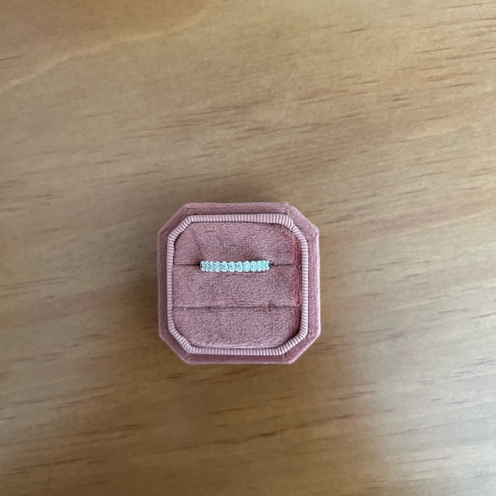 14K White Gold Moissante Band Ring (Size 6 1/2)